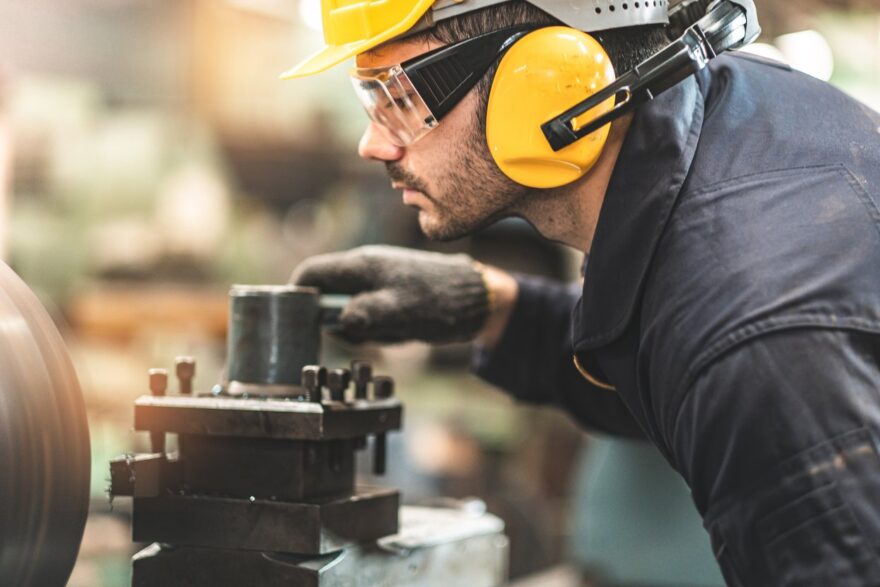 Классы условий труда по СОУТ: расшифровка