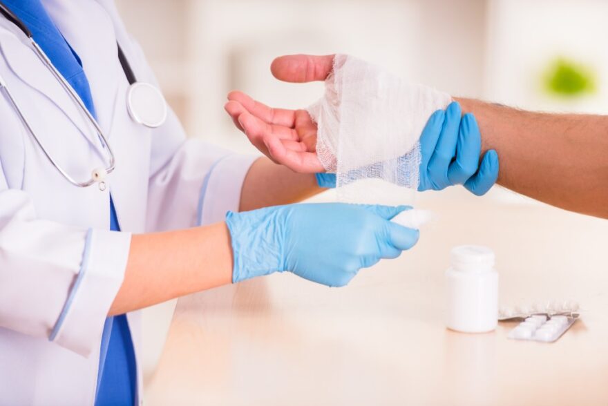 Об учете и расследовании микротравм — для «Охраны труда в России»